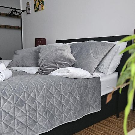 80 M2 Moderne Und Zentrale Wohnung In Hannover Mit Eigenem Parkplatz Экстерьер фото