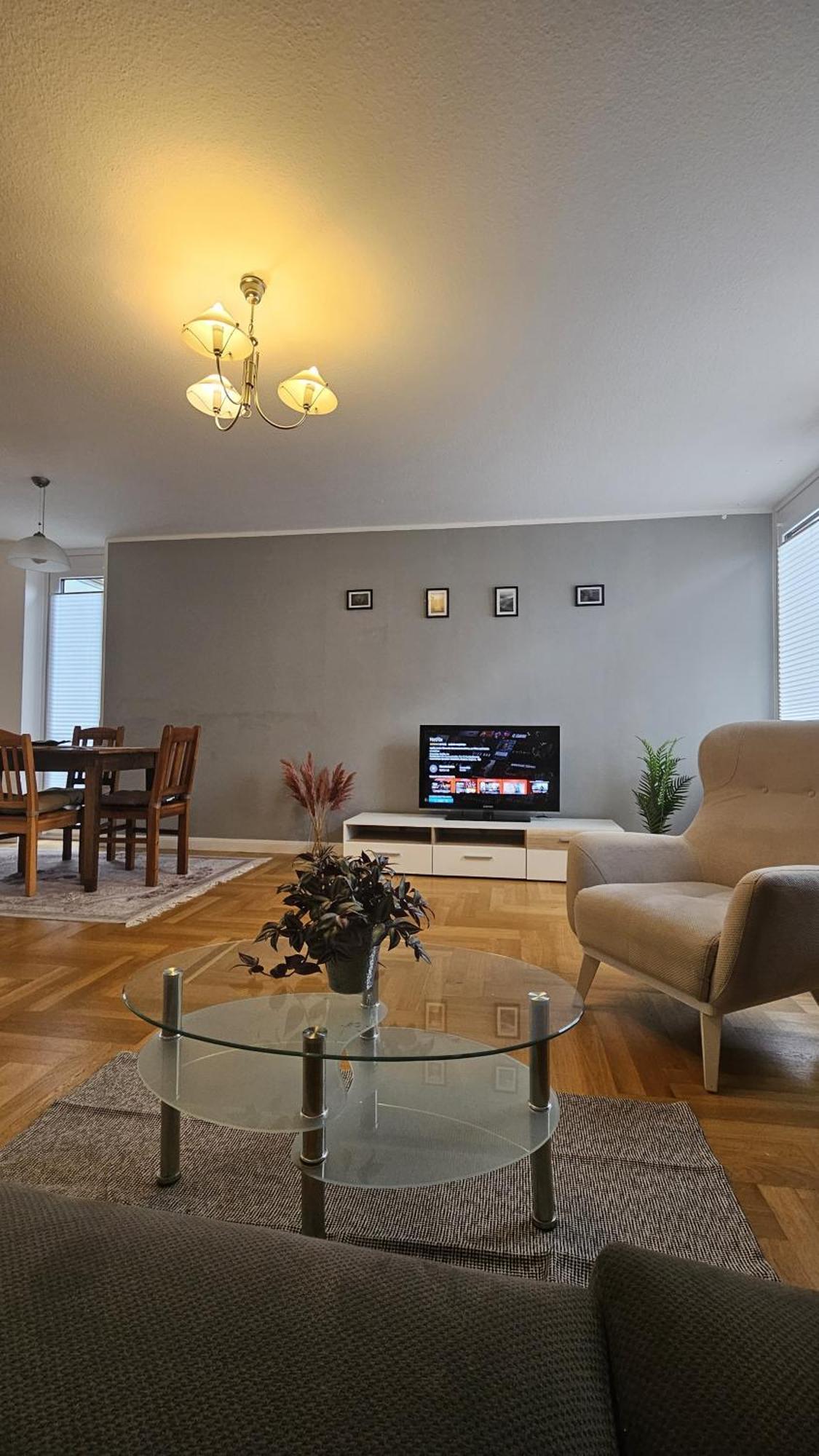 80 M2 Moderne Und Zentrale Wohnung In Hannover Mit Eigenem Parkplatz Экстерьер фото